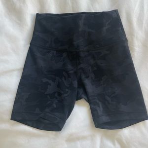 Lululemon Wunder Train High Rise Short 6”- Incognito Camo Multi Grey